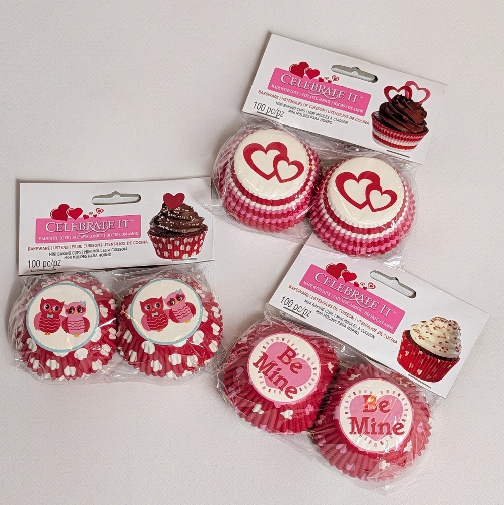Valentine’s Mini Cupcake Liners Bundle – Celebrate It 🎀